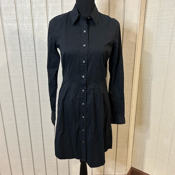 Untuckit Marisol Dressing Black, size 4. - Picture 6 of 8